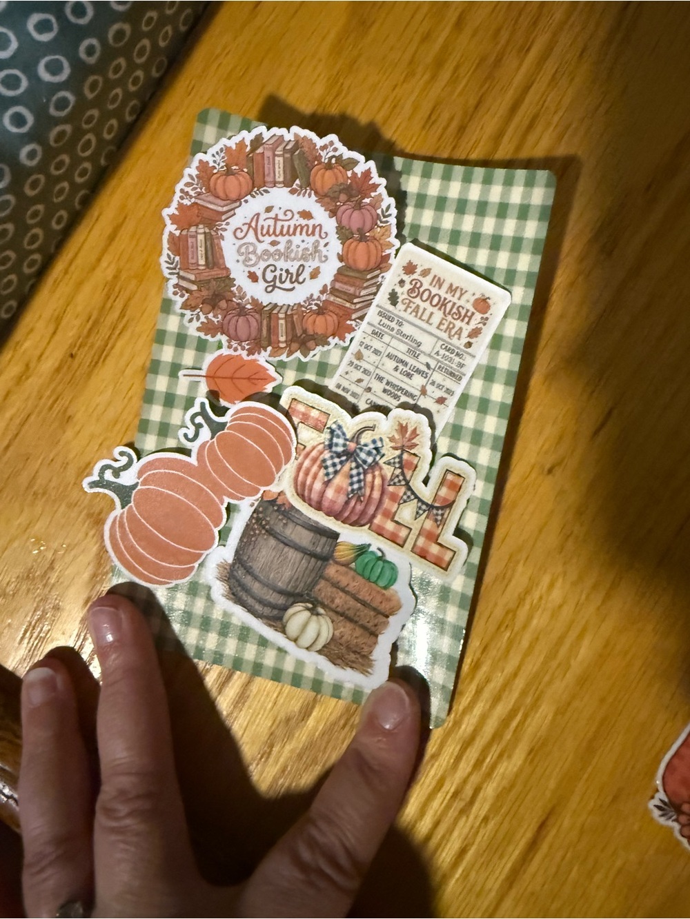 DIY Autumn Bookish Girl Kindle Insert - Green Plaid 4x6